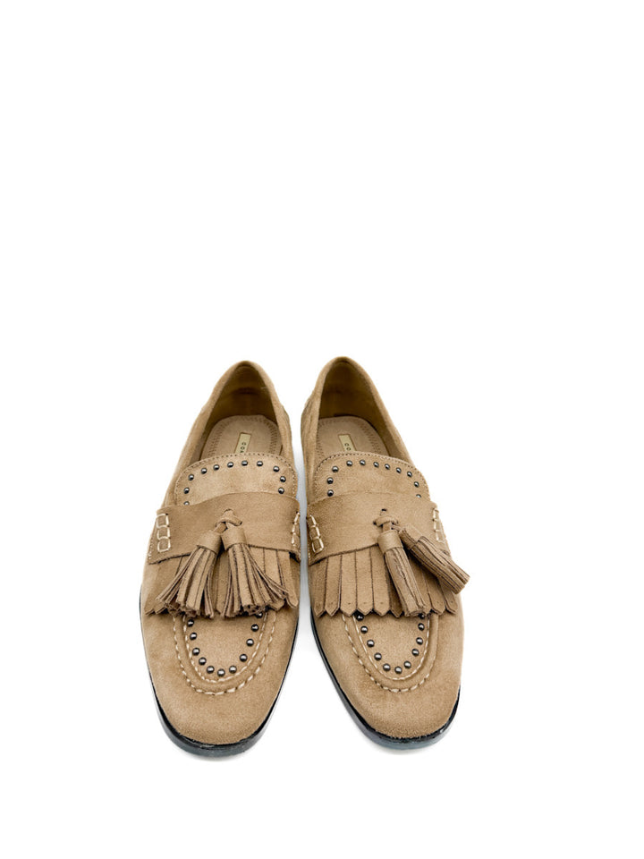 Mocasines de Borlas y Tachuelas Corina M5680