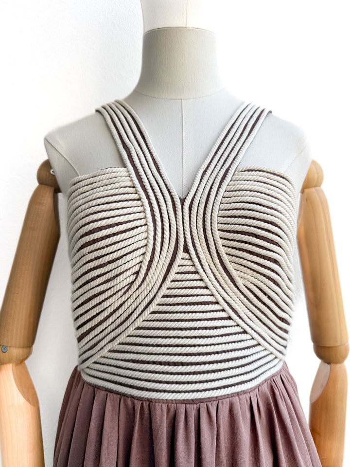 Vestido detalle cuerdas trenzadas