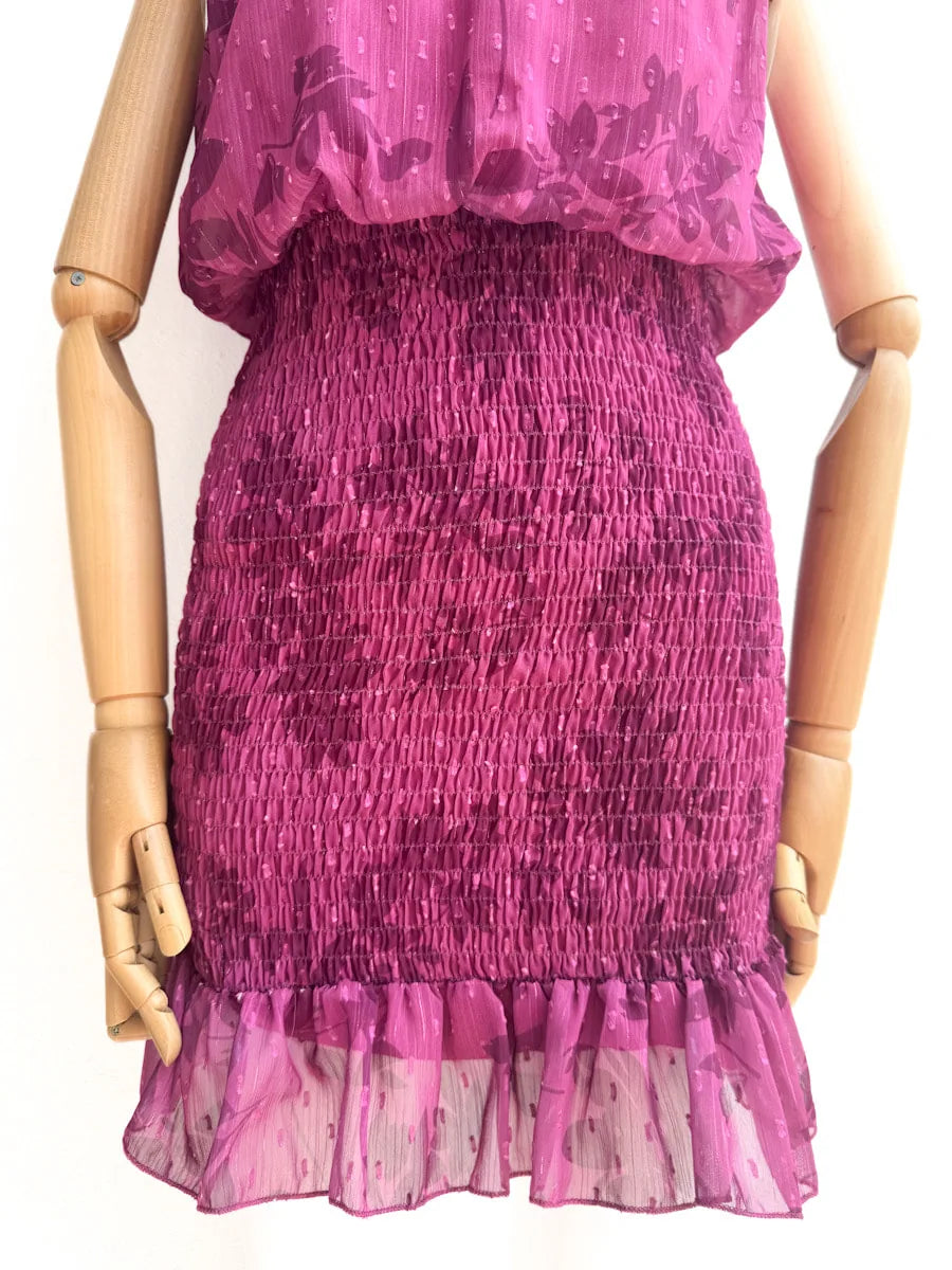 Vestido Corto Estampado con Cuello Alto y Nido de Abeja