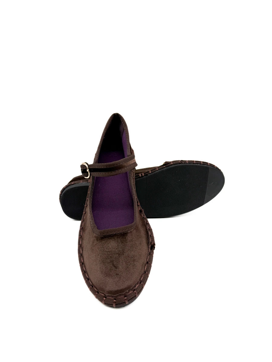 Mercedita Plana de Terciopelo Marrón con Forro Morado