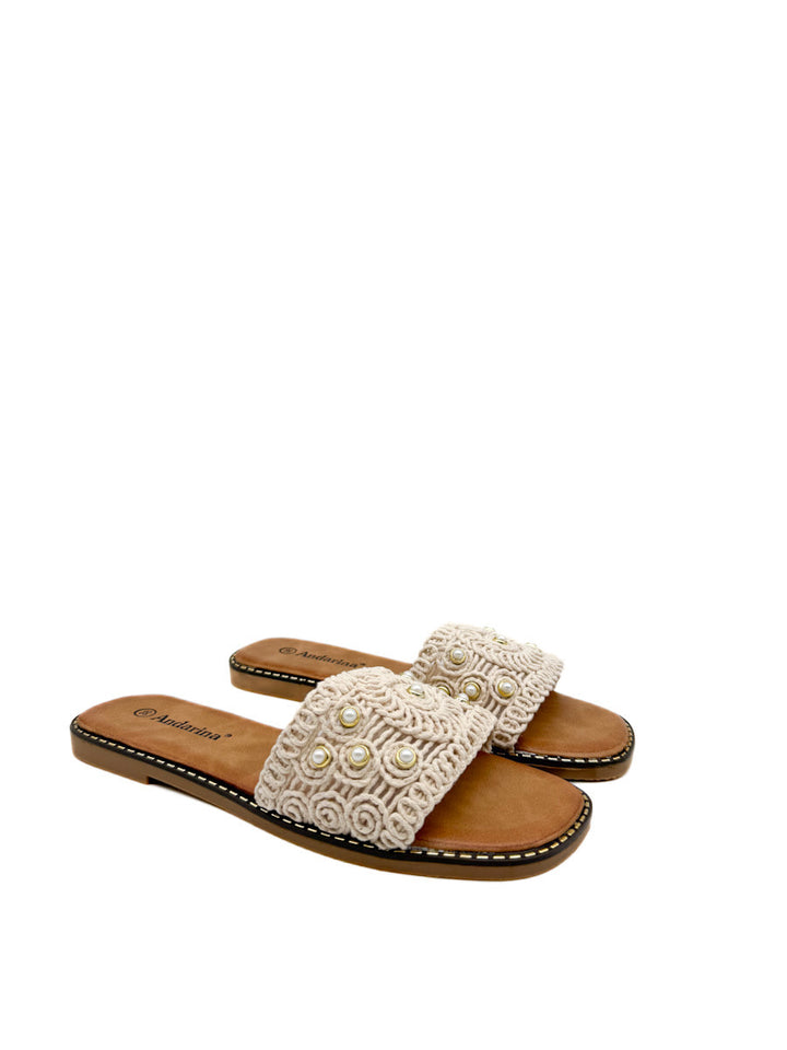Sandalia Plana Crochet con Perlas