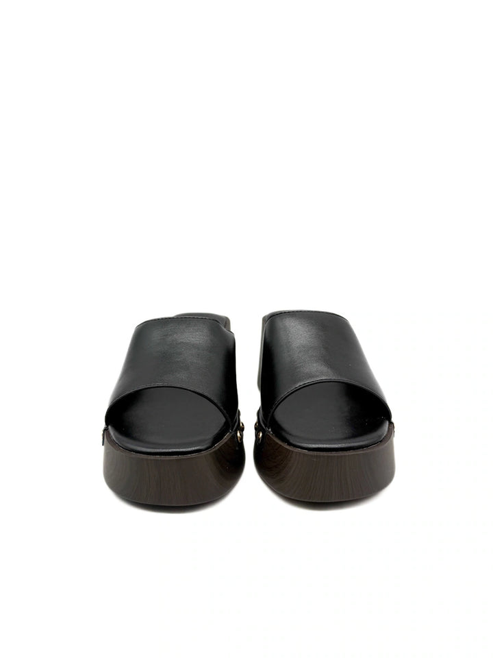Sandalias de Cuña Tipo Zueco con Plataforma Efecto Madera y Tachuelas