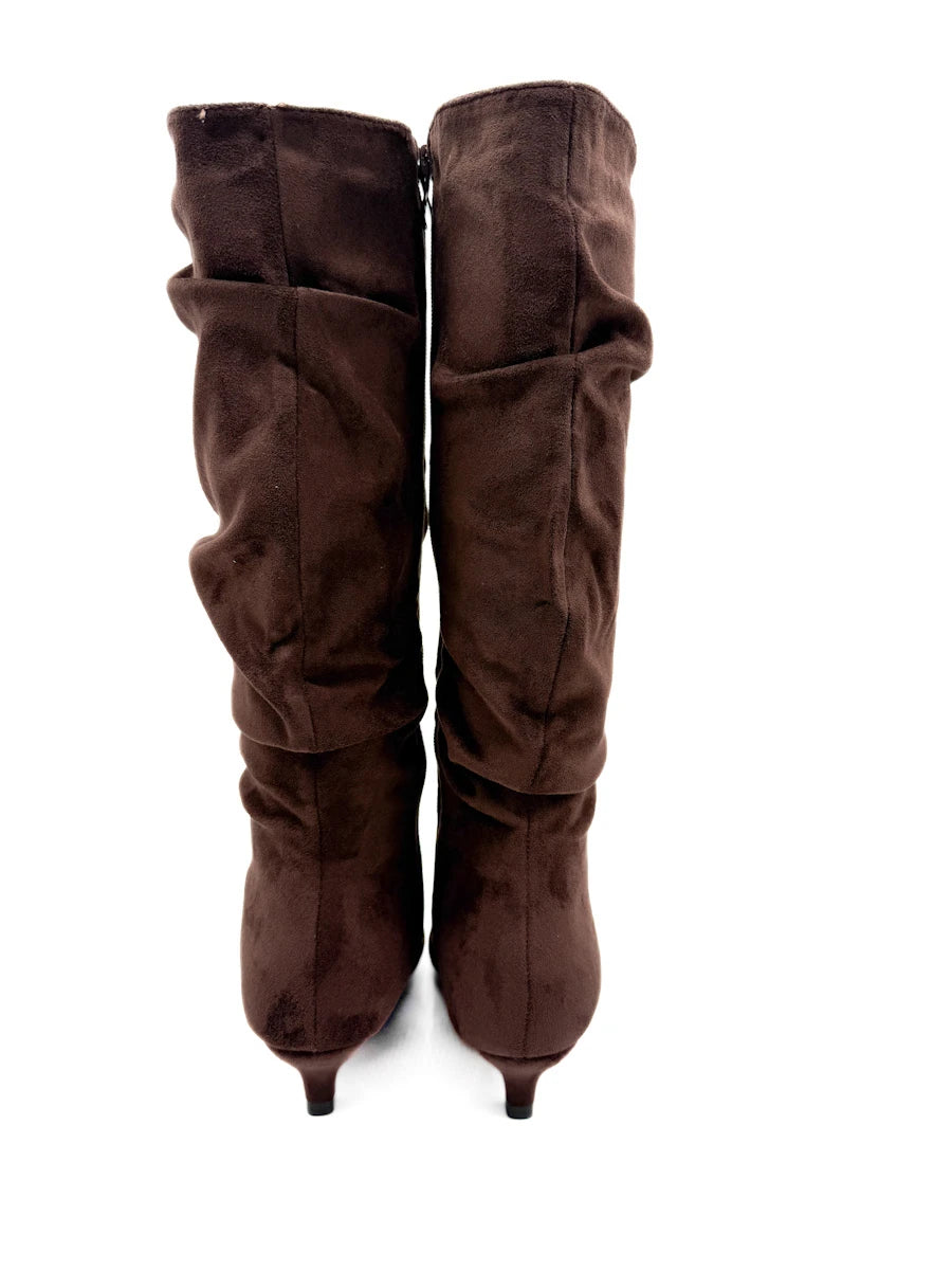 Botas Altas Fruncidas de Ante Sintético con Tacón Chupete y Puntera Fina