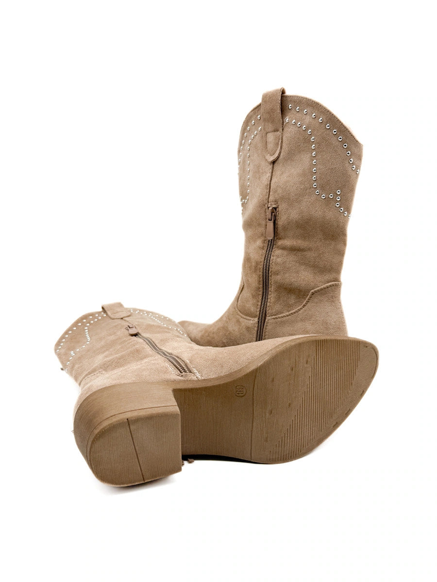 Bota cowboy de antelina color kahki con bordado