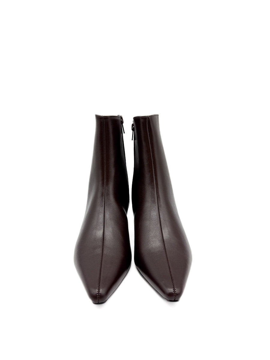 Botines Elegantes con Tacón Curvo y Cremallera Lateral