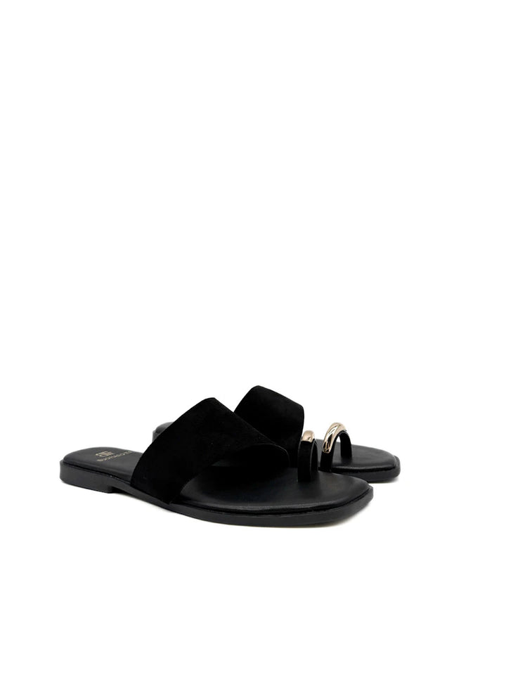 Sandalias Planas con Anillo Metálico y Pala Ancha