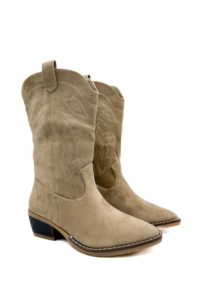 Botas Cowboy Media Caña – Estilo Campero con Bordados