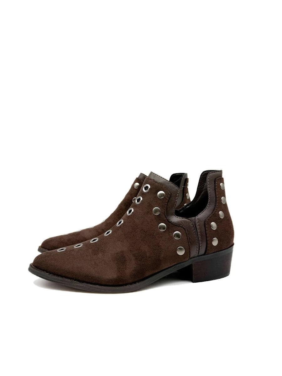 Botines cowboy con tachuelas y cremallera lateral