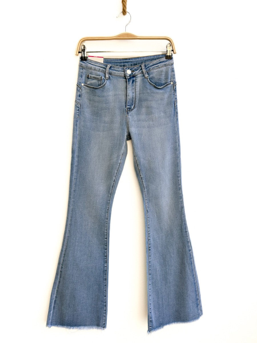 Pantalón Vaquero de Campana con Bajo Deshilachado Azul