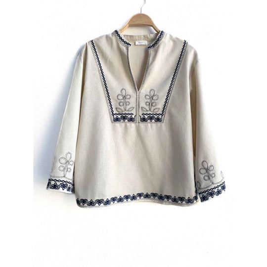 Blusa Rai Bordada Beige
