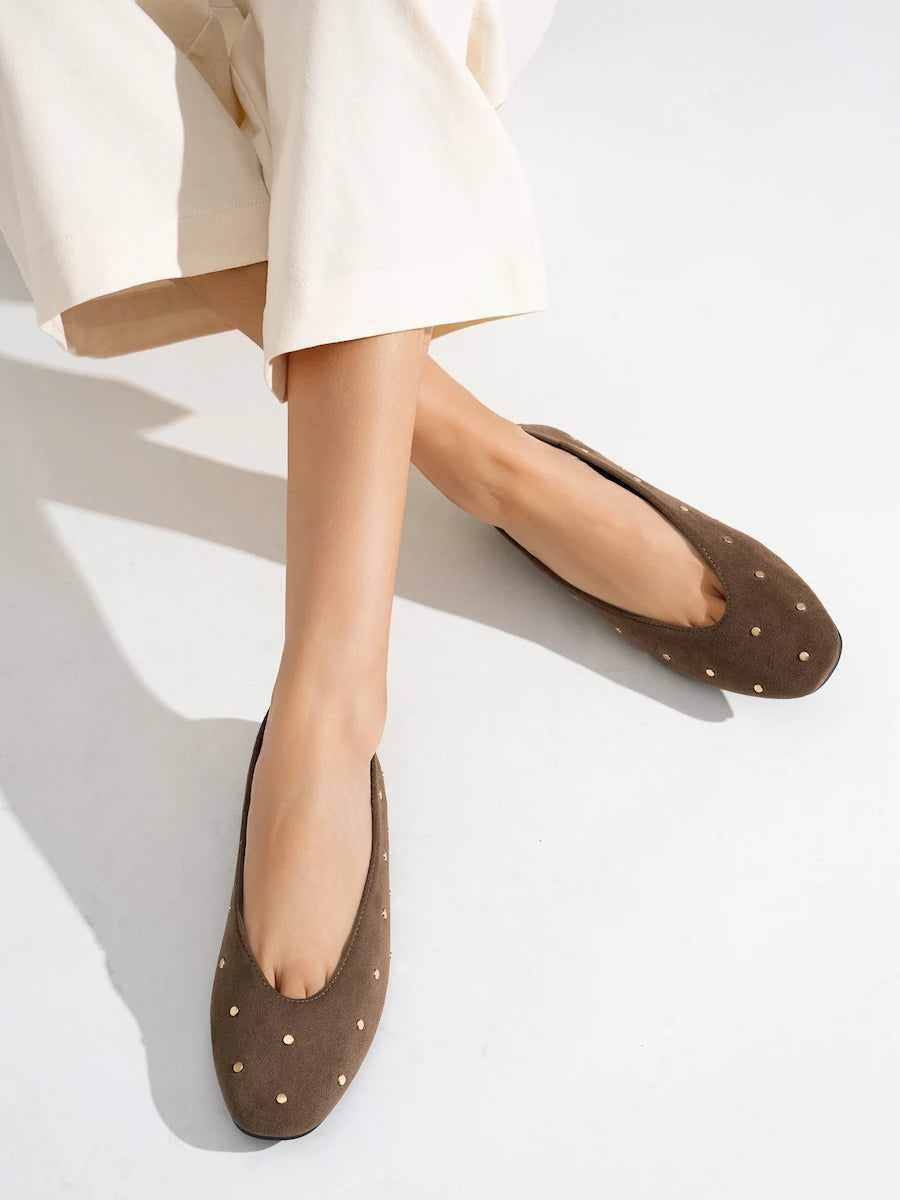 Bailarinas de Antelina con Tachuelas Metálicas.