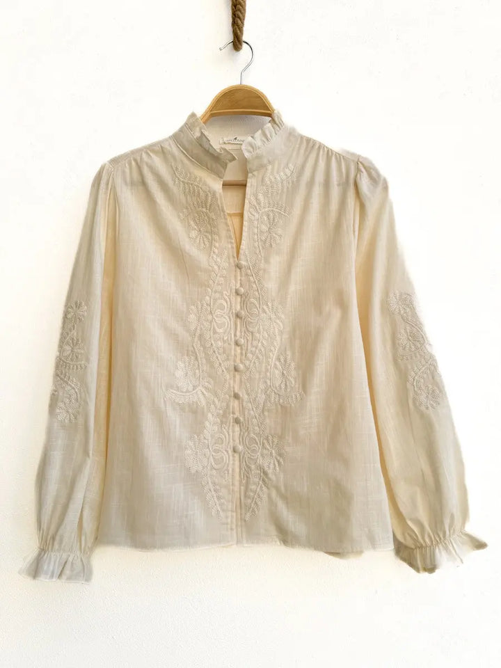 Blusa Beige Bordada de Manga Larga Beige