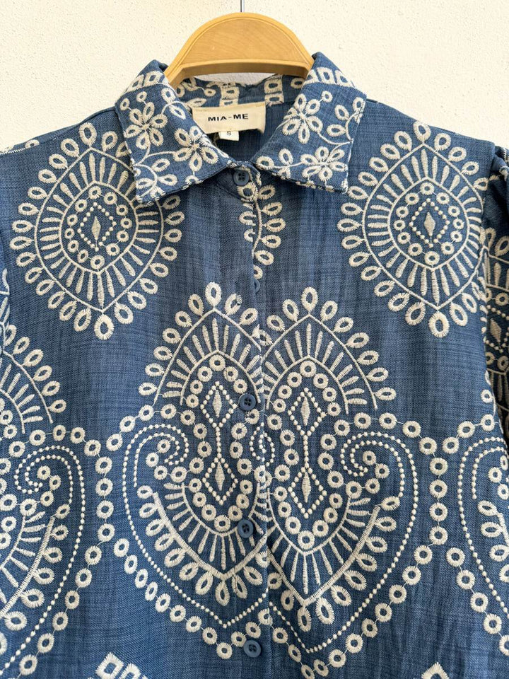 Blusa Bohemia Bordada en Azul Índigo