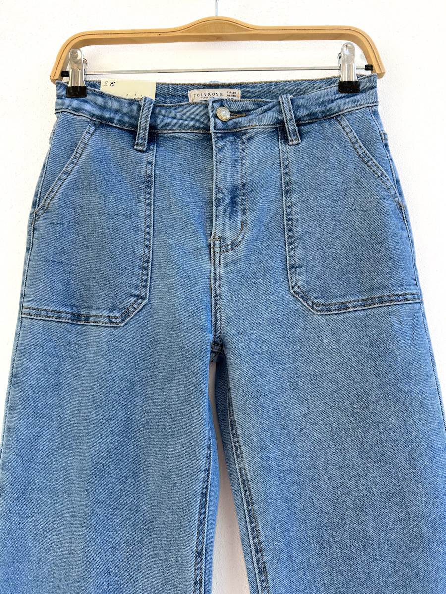 Pantalón de mezclilla rectos con bolsillos frontales