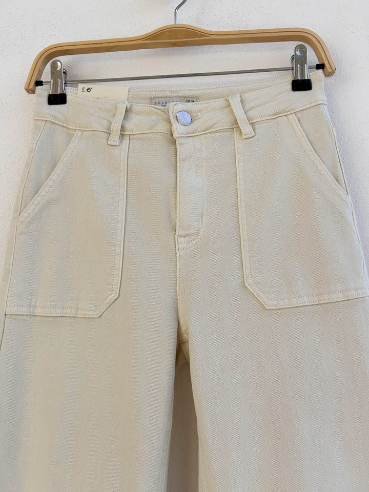 Pantalón de mezclilla rectos con bolsillos frontales