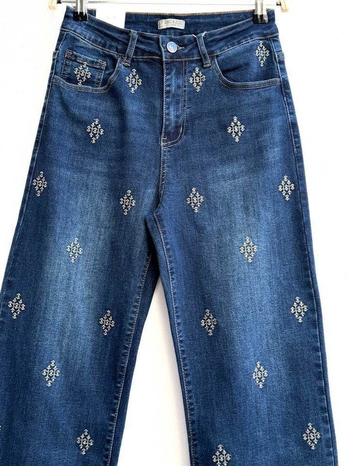 Vaquero Bordado Cuadrado