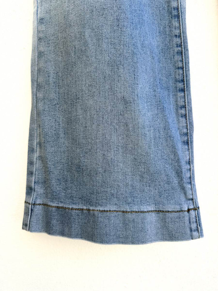 Jeans Rectos de Tiro Alto con Botones Frontales