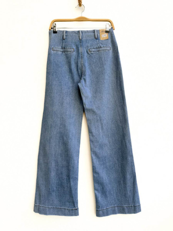 Jeans Rectos de Tiro Alto con Botones Frontales