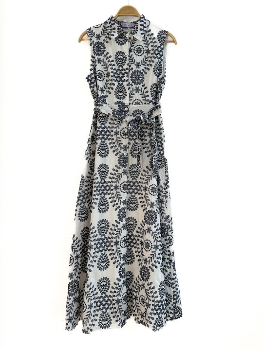Vestido Largo Bordado Con Flores Blanco Azul