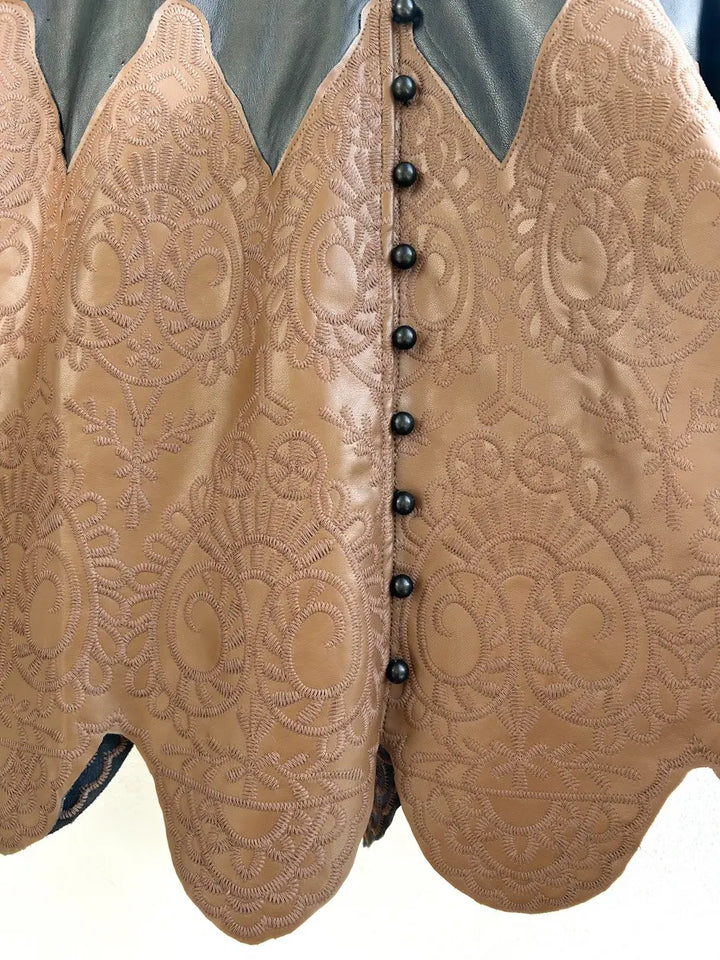 Vestido de Manga Larga con Polipiel Negro y Falda Bordada Marrón