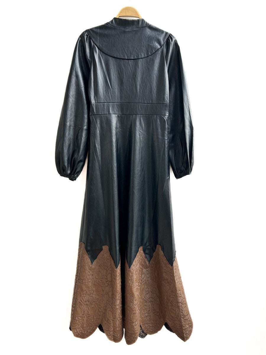 Vestido Largo de Polipiel Negro Con Falda Marrón