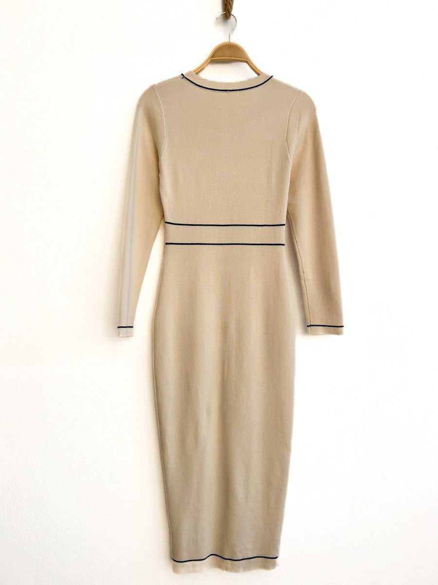 Botón de suéter largo